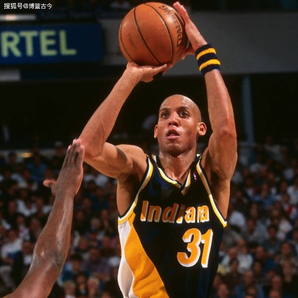 面引领了一 面引领了一