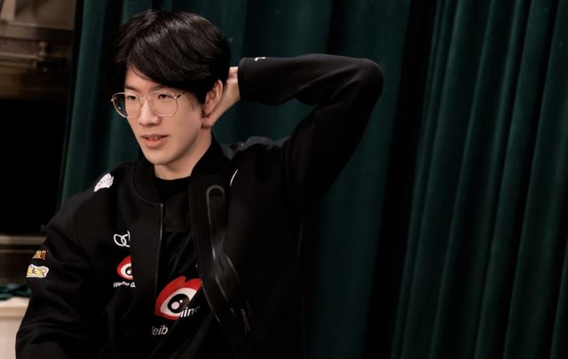 不集中而出 不集中而出