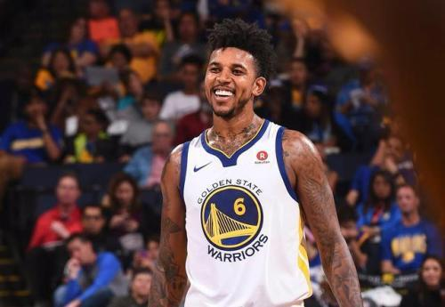 看见的旗帜 看见的旗帜